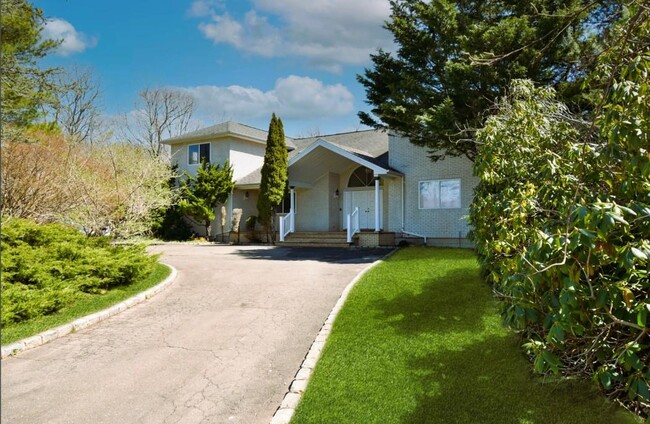 Building Photo - 24 Wisteria Dr