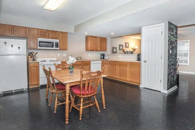 Foto del edificio - 314 W Riley Dr