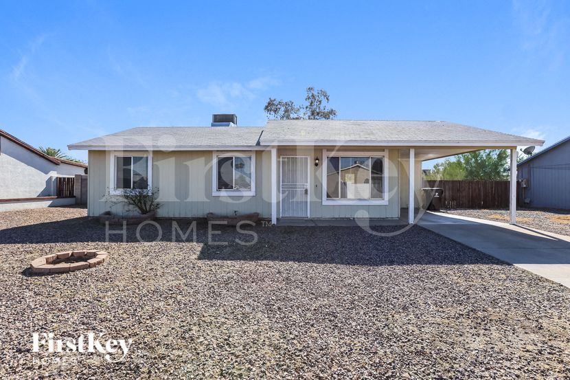 Primary Photo - 8807 W Mercer Ln