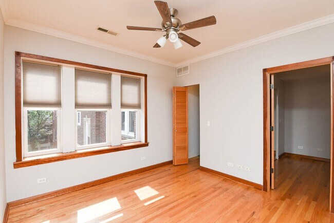 Foto del edificio - 3248 N Clifton Ave