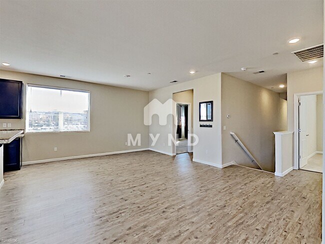 Building Photo - 2 br, 2 bath Townhome - 592 Costa Azul Dr