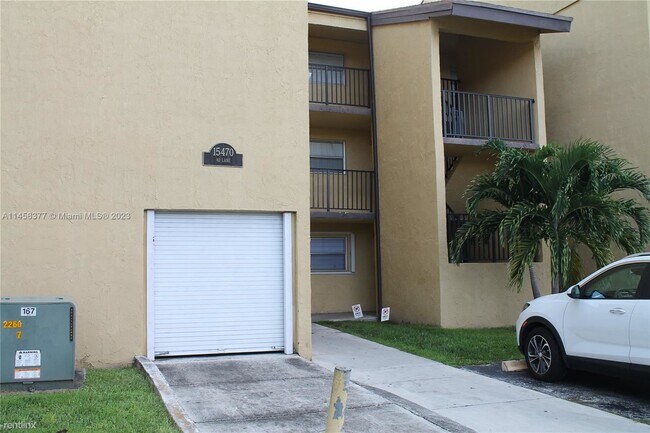 Building Photo - 3 br, 2 bath House - 15470 SW 82nd Ln Apt 316