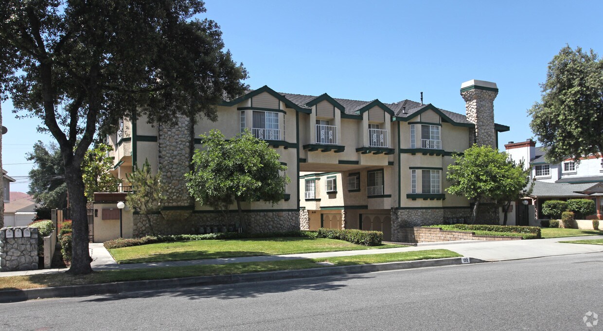 Foto principal - 132 Diamond St