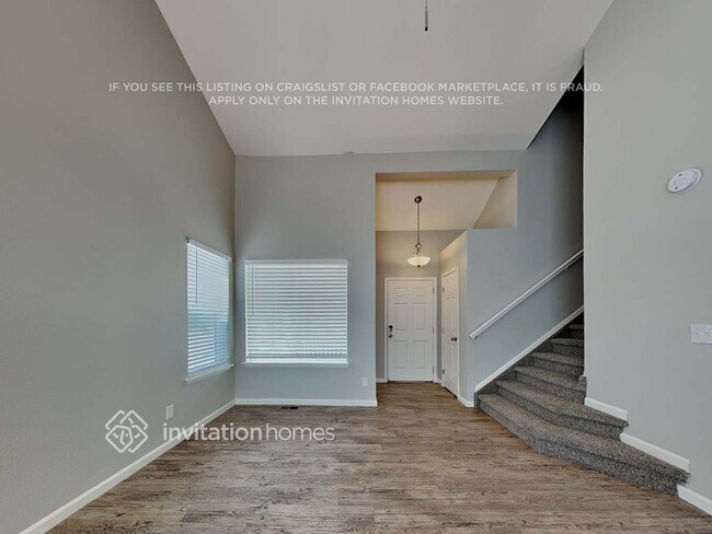 Foto del edificio - 8151 Meadowcrest Dr