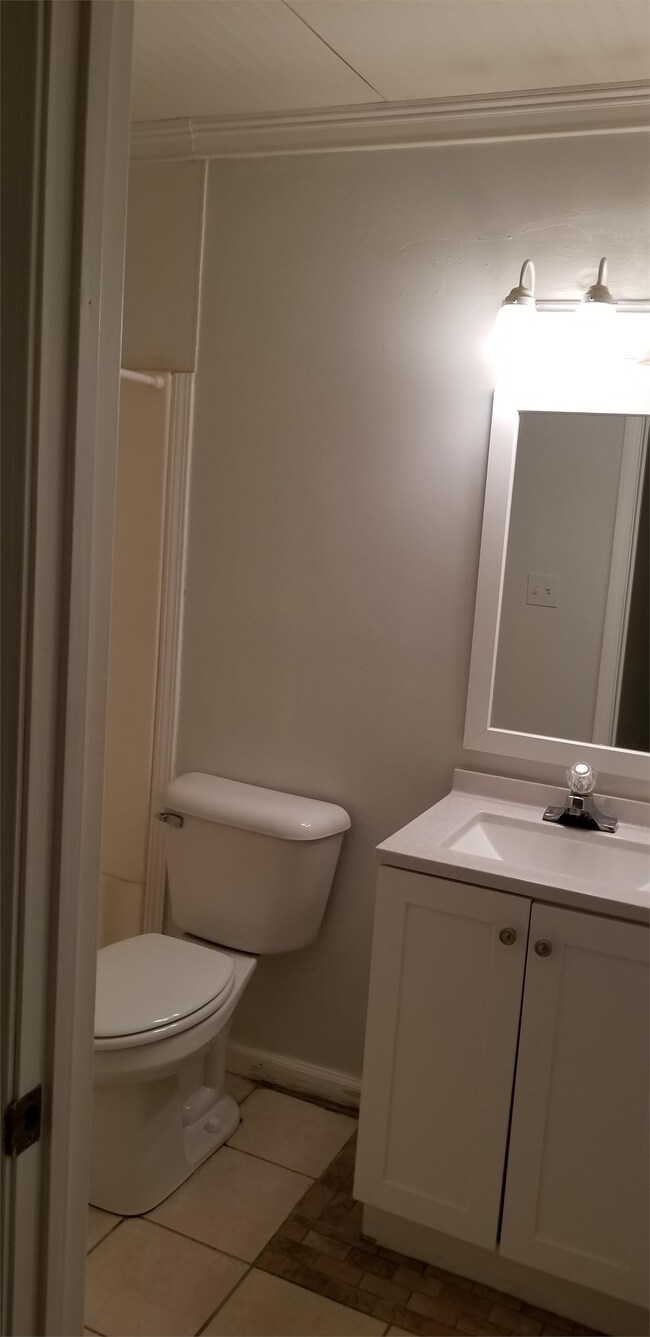 Foto del edificio - 8009 Montero Dr