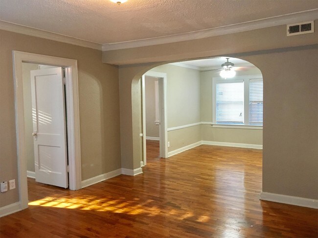Foto del edificio - 4507 Roanoke Pkwy