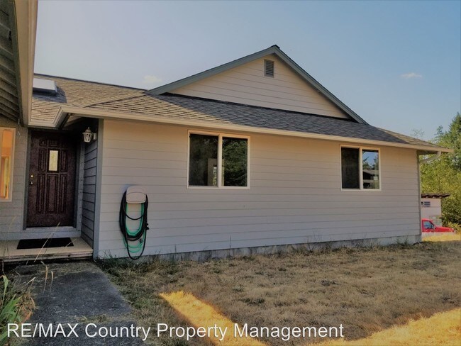 Building Photo - 3 br, 2.5 bath House - 12101 Estate Ln SE