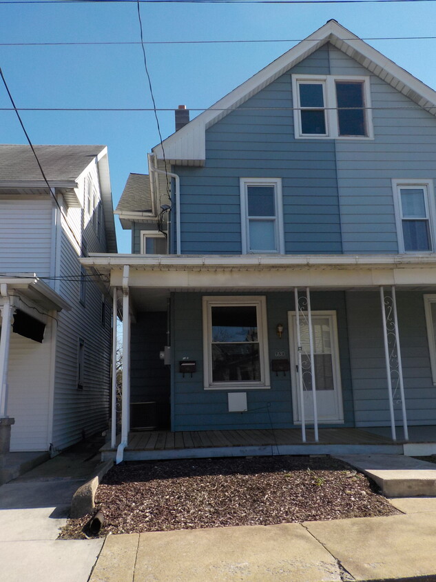 Welcome to 752 State - 752 State St