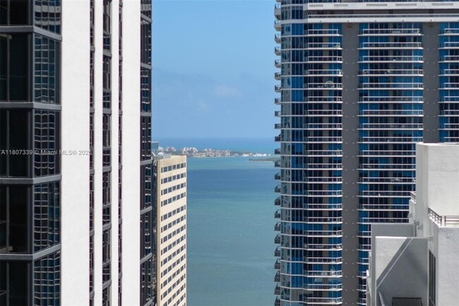 Building Photo - 1000 Brickell Plaza