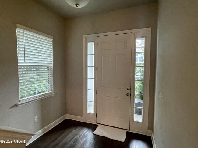 Foto del edificio - 118 Enchantment Falls Ln