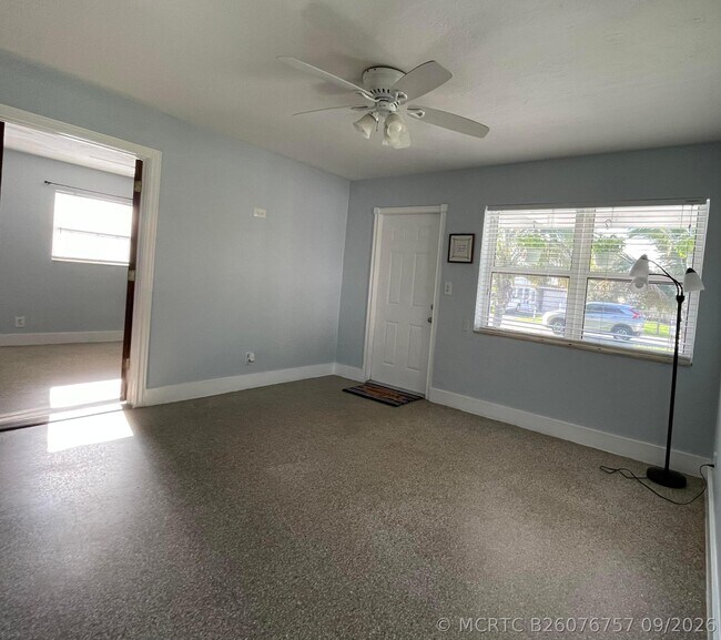 Foto del edificio - 1481 NE 27th St