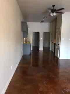 Foto del edificio - 1021 W 2nd St