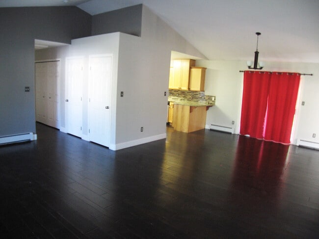 Building Photo - 778 Jade Ln