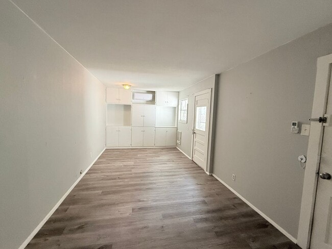 Building Photo - 331-er