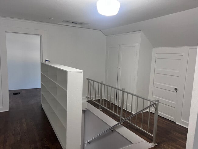 Foto del edificio - 315 NE 66th Ave
