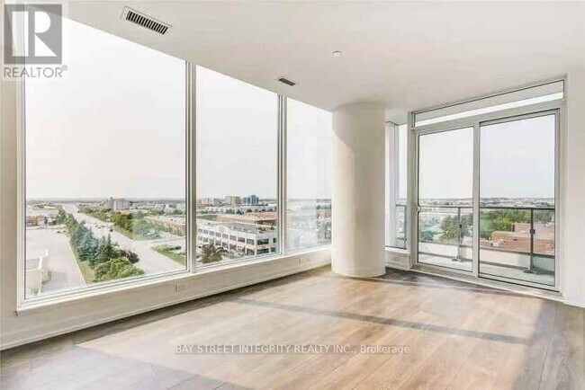 Photo du bâtiment - 898 Portage Pkwy