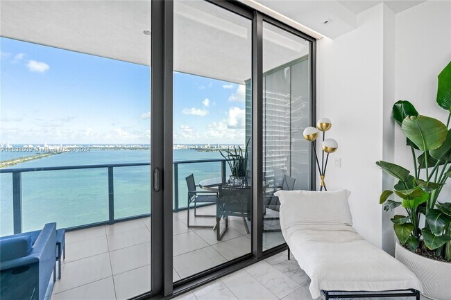 Foto del edificio - 480 NE 31st