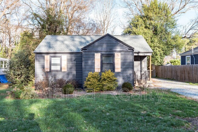 Building Photo - 3429 Draper Ave