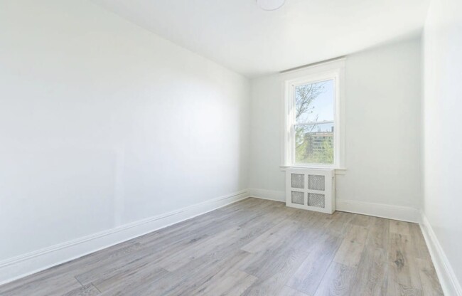 Building Photo - 2215 N 51st St