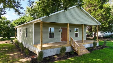 Building Photo - 2915 Sidonia Rd