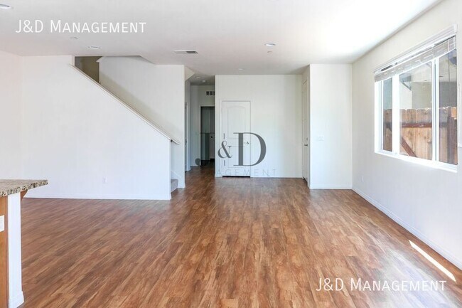 Building Photo - 8955 Valencia St