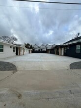 Building Photo - 206 E 33rd St