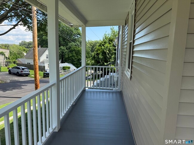 Building Photo - 287 Old Stratfield Rd