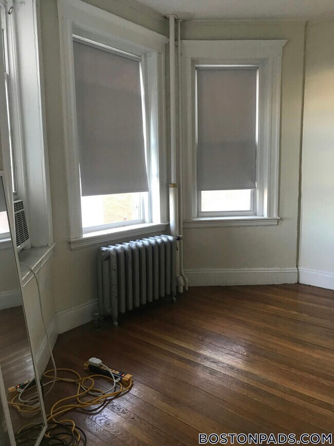 Building Photo - 1167 Boylston St