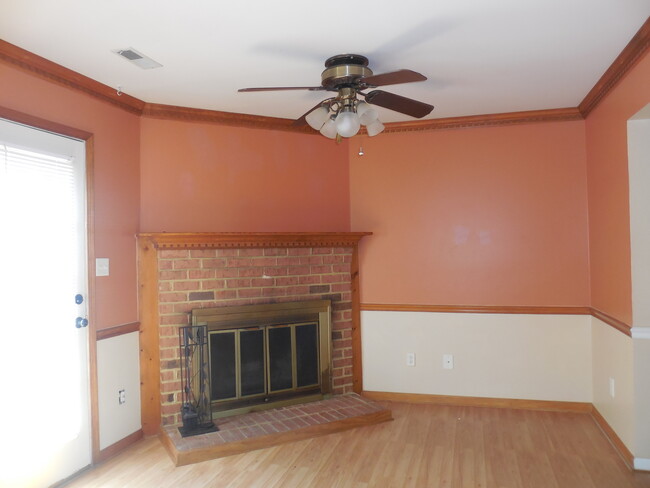 Building Photo - 117 Barfleur Place, Yorktown, VA 23692