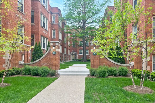 Foto del edificio - 101-111 S. Harvey Ave. and 237-249 South Blvd.