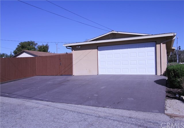 Building Photo - 10120 Monte Vista Ave