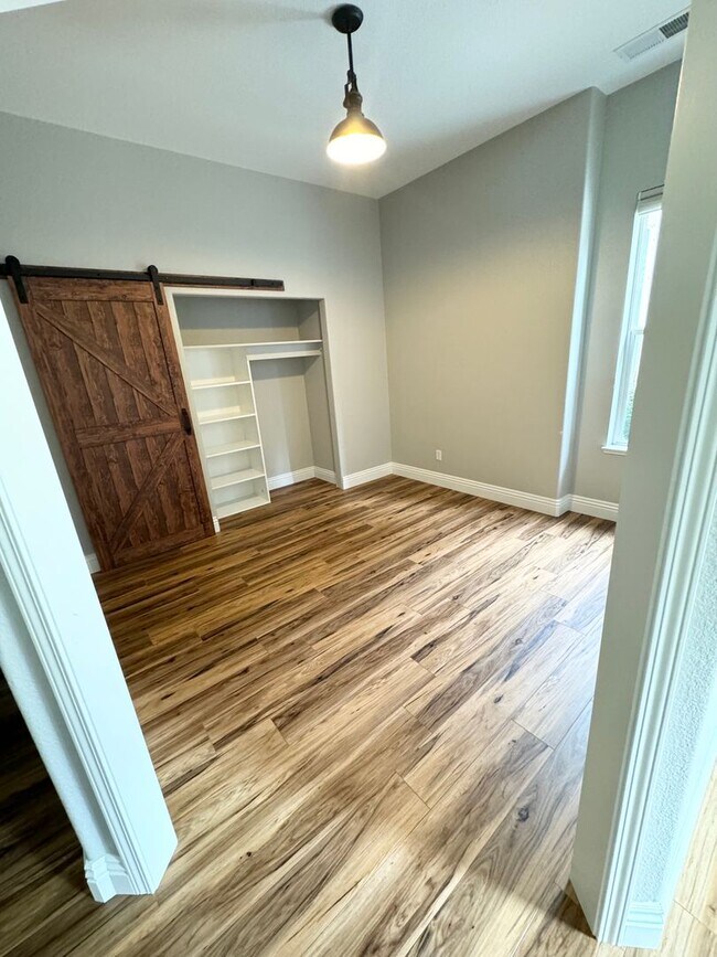 Foto del edificio - Beautiful Stylish South Reno Home