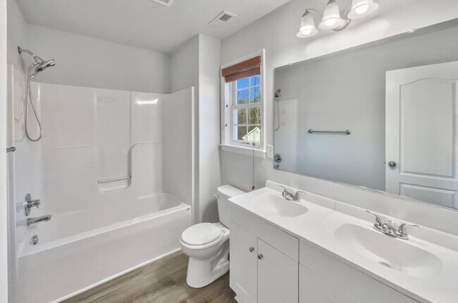 Foto del edificio - 3912 Harrow Dr