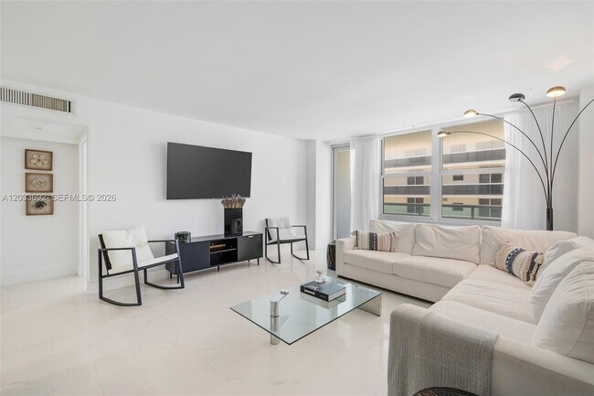 Foto del edificio - 9511 Collins Ave