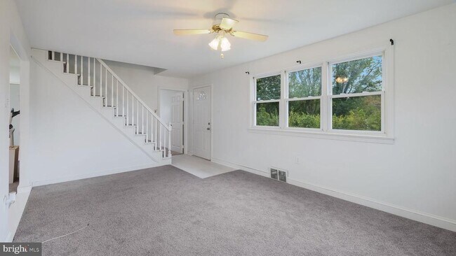 Building Photo - 421 Avenue C