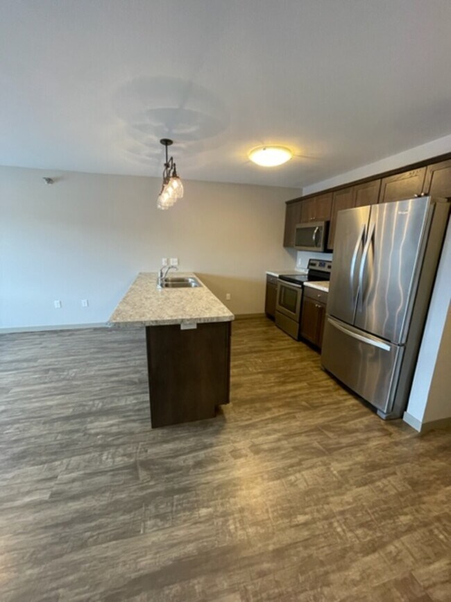 Building Photo - Island City Properties