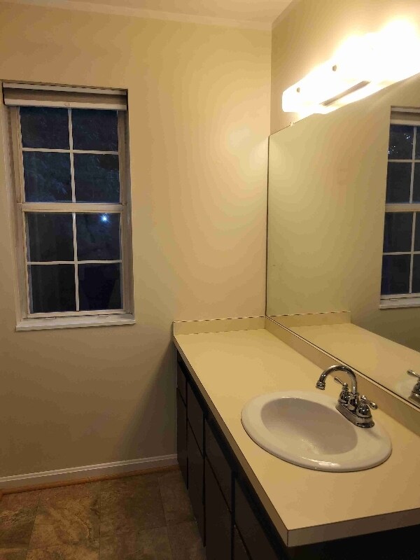 Building Photo - 1072 W Foxcroft Dr