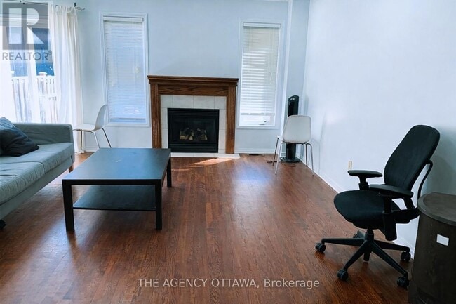 Building Photo - 222 Freedom Private