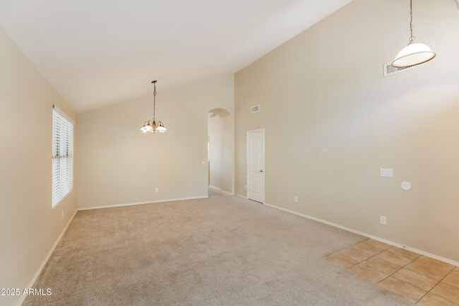 Building Photo - 15341 W Lea Ln