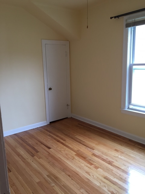 Foto del edificio - 1463 W Montrose Ave