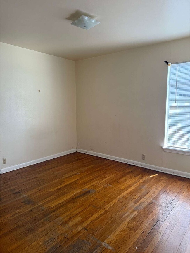 Building Photo - 419 Rosemont Dr