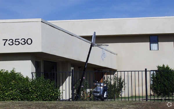 Foto del edificio - Catalina Palms Apartments