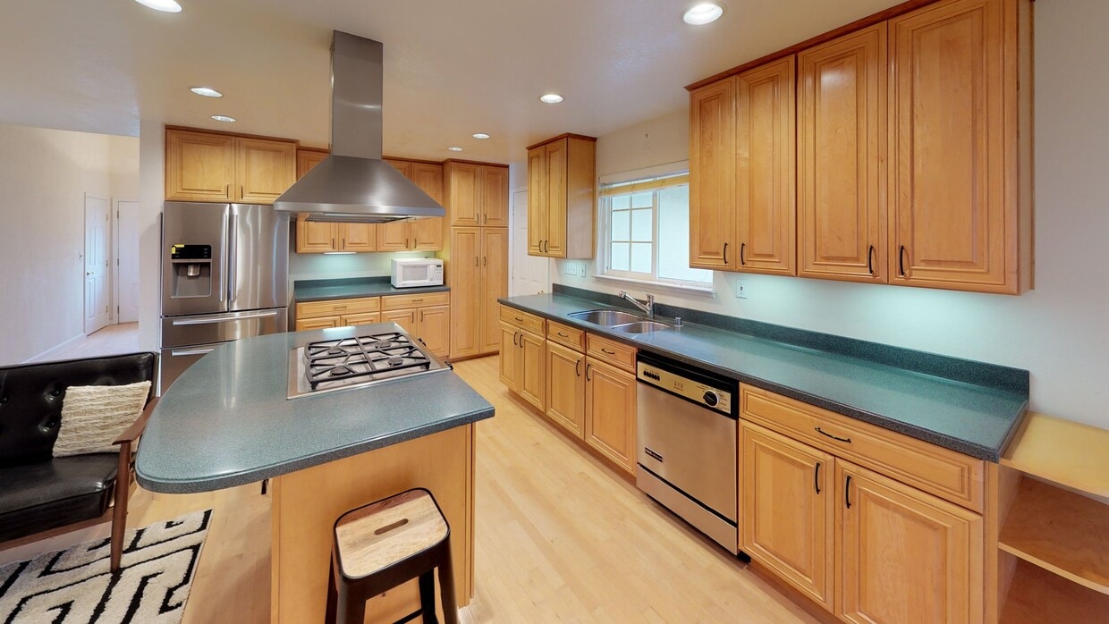 Photo - 602 Teredo Dr House