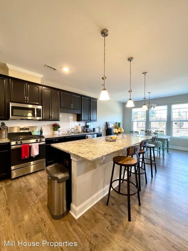 Building Photo - 3 br, 2.5 bath House - 339 Acorn Hollow Pl...