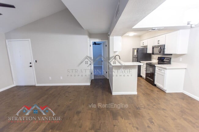 Photo - 10610 S 48th St Townhome