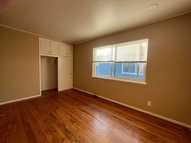 Building Photo - 3932 - JWP-462645