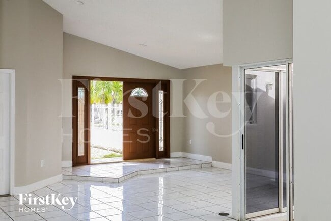 Foto del edificio - 5860 SW 150th Ave