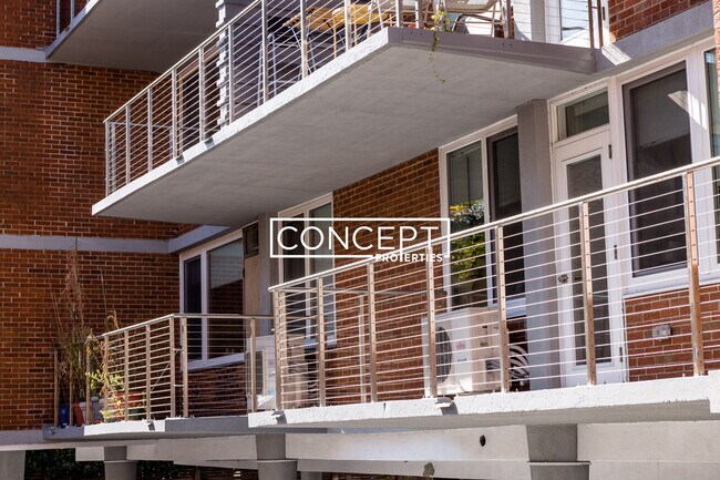 Building Photo - 334 Harvard St