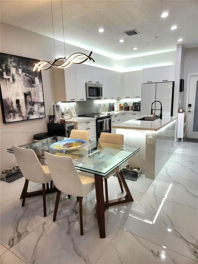 Foto del edificio - 8363 NW 41st St