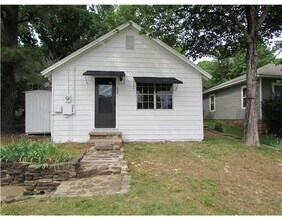 Building Photo - 622 E Huntsville Rd